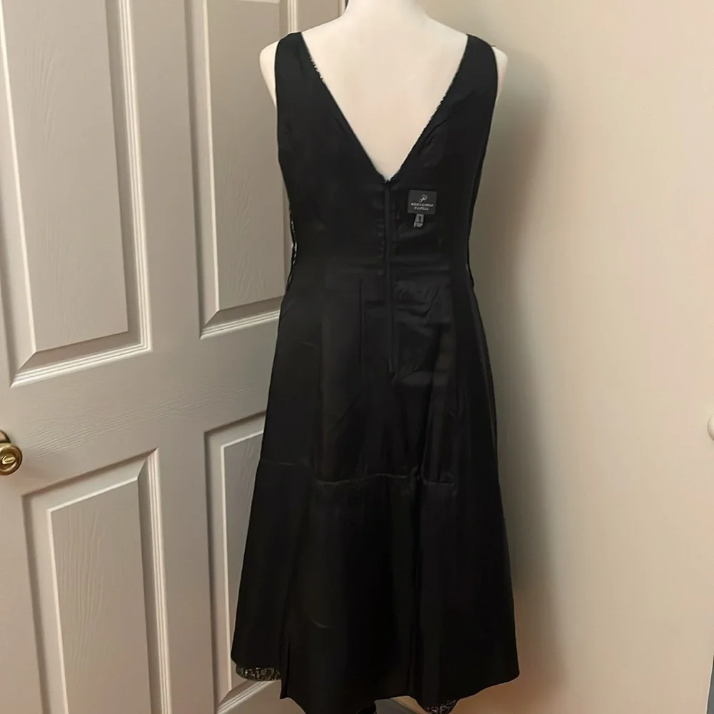 Dress - Picture 7 of 8